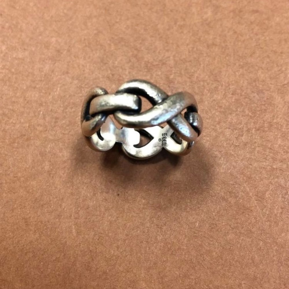 **40-50% OFF JEWELRY** James Avery Retired Linking Eternity Ring size 7